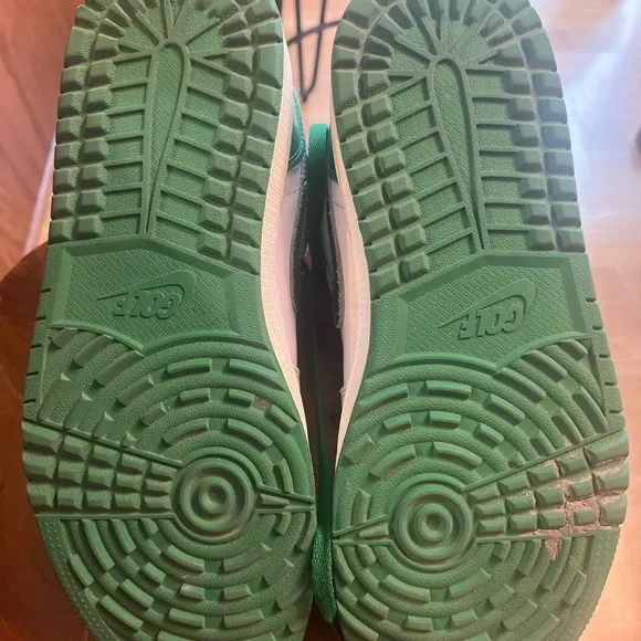 Nike Air Jordan Men's Green and White Sneakers - Picture 3 of 3